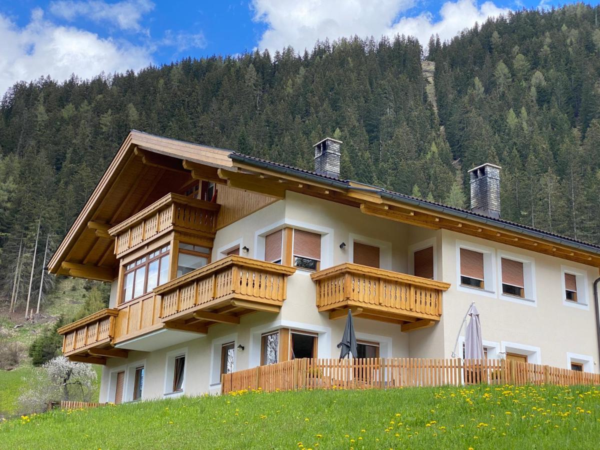 Apartments Oberhollenzer Braies  Kültér fotó