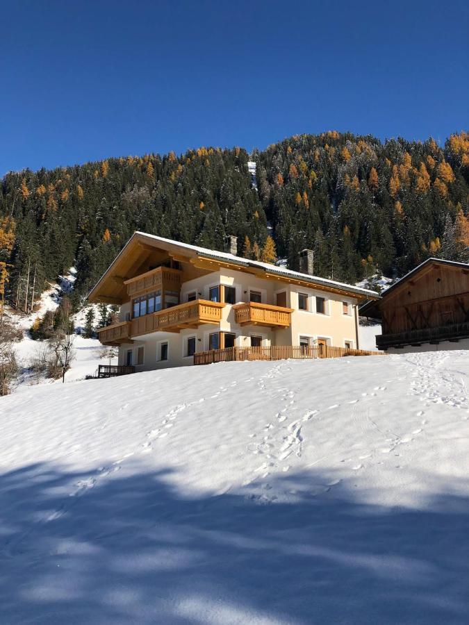 Apartments Oberhollenzer Braies  Kültér fotó